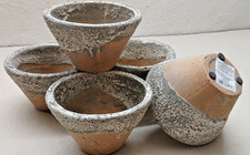 3x Rustikaler Tontopf Deko im Stil klassischer Harz-Sammelgefäße 13cm Ø Harztopf