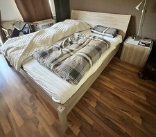 Ikea Doppelbett Nyvoll mit Nachttischen, Lattenrosten und Matratzen