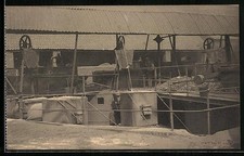 AK La Verrerie, Une batterie de gazogenes, Gasgenerator in einer Glasfabrik 