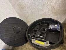 8E9012109F Original Audi A4 B6 B7 8E Aufnahme Bordwerkzeug Reserveradmulde