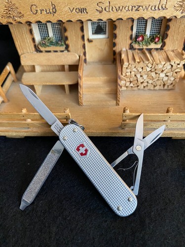 Victorinox classic alox - victorinox,
