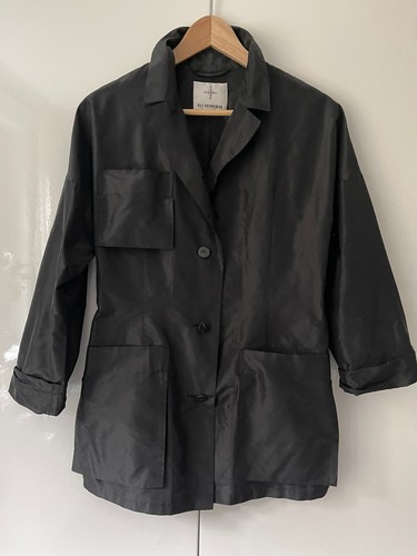 Schwarzer seidenblazer - schwarzer,