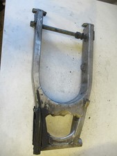 Suzuki GSF 600 N 00-04 Bandit WVA8 Hinterrad Schwinge + Steckachse Hinten