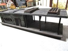 Heljan H0 Güterschupper /