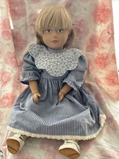 Sigikid Künstlerpuppe Vinyl Puppe 48 cm