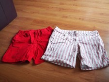 2 kurze Hosen