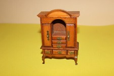 Miniatur Vertiko aus Holz