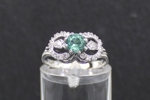 750 white gold emerald - gold, (18ct)