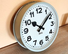 AEG Nebenuhr Industrie- Wand- Uhr / Bahnhofsuhr 60s ca.35cm Vintage