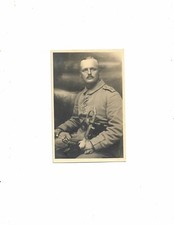 Alte Ansichtskarte Soldat mit Orden und Pickelhaube, Säbel ( 1. Weltkrieg )