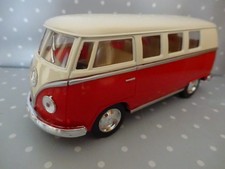 VW Bus T1  Oldtimer rot weiss