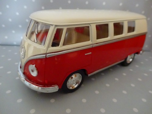 Bus oldtimer rot - t1, weiss