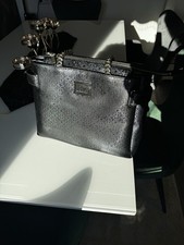 Stylische GUESS Handtasche