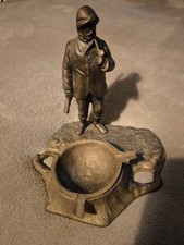 ""WUNDERVOLLER ALTER BRONZE ASCHENBECHER - JÄGER MIT PFEIFE - CA. 1210 GRAMM ""