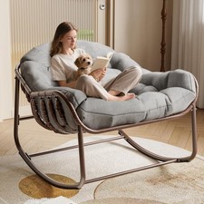 Großer Schaukelstuhl mit