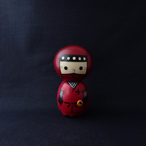 Kokeshi holzpuppe ninja - kokeshi,