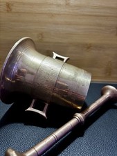 Antiker mörser mit stößel - mit,