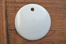 Rund Schild 5,3cm mit Loch