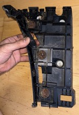 Org. Audi A4 B5 Stoßstangenhalter vorn Rechts Halter Führungsschiene 8D0807284AA