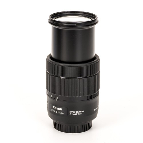 Canon 135mm 5 - ef-s, is