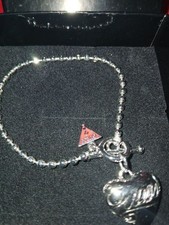 Guess Damenarmband, mit Herzanhänger, neu