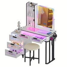 Moderner Schminktisch mit