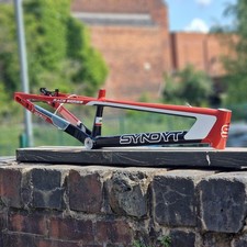 Syndyt SYB Race Rahmen rot