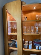 Esszimmer Glasvitrine Erle massiv/geölt mit 5 Einlegeböden