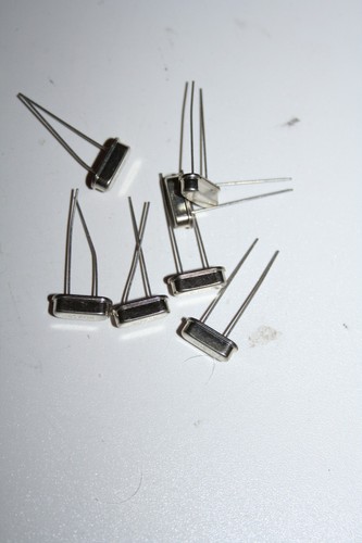 Stück quarz 608 mhz - 9,