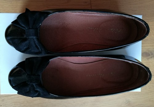 Schwarze lackleder ballerinas - schwarze,