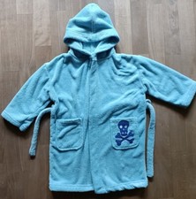 kuscheliger Pandemonium Bademantel Gr. 110 (5 Jahre) hellblau Kapuze Totenkopf