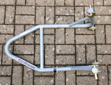 ConStands Basis Hinterrad Montageständer + Prismabuchsen Adapter Bolzen M10