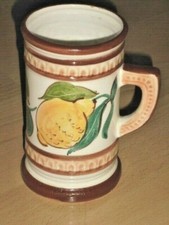 schmaler Bier- Saft Krug 0,5 L Handgefertigt Keramik bemalt Zitrone am Stiel 