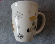 Weihnachtstasse aus Porzellan