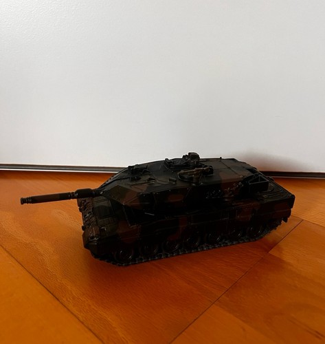 Siku 4913 kampfpanzer - 1/50,