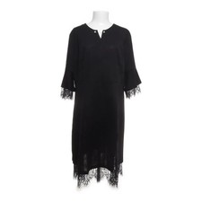 Shrinking Violet, Kleid