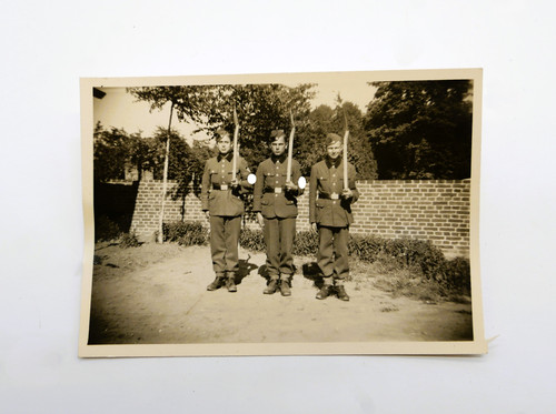 Foto soldat uniform - -,