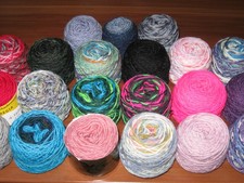 Wollpaket bunte Marken