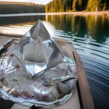 Kristall Pyramide Energie Prisma 