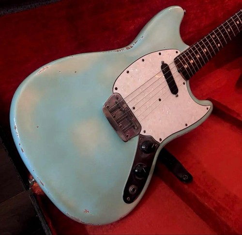 Fender musicmaster 1966 - ii,
