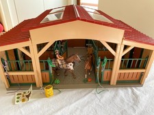 Schleich 72072 / Farm Life / Pferdestall / Reiterhof / mit Zubehör