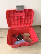 Putzbox für Pferdepflege –