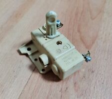 Vaillant Schalter Durchlauferhitzer 012411 Ersatzteil 137190 Erhitzer 21 KW 400V