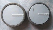 2× Ersatzräder mit Radkappen