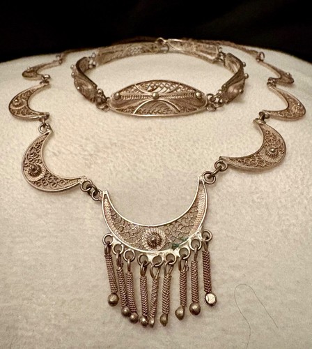 Silber armband und - und,