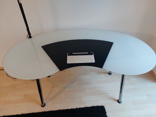 Schreibtisch höhenverstellbar