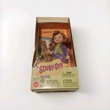 Barbie Kelly als Daphne in