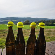Bierverschluss Feuerwehrhelm THW Stahlhelm Schlüsselanhänger Schutz Bier