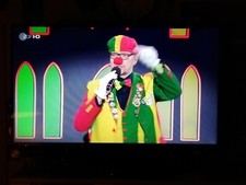 LG Fernseher 32", LED LCD-TV mit Full HD, DVB-S, -S2, -C und –T Tuner