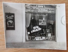 Altes Foto Geschäft mit SAROTTI Emailleschild / Reklameschild um 1930